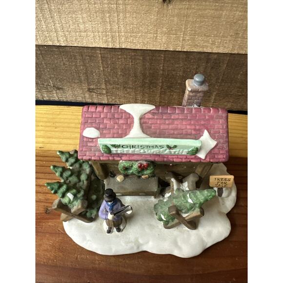 Dickens Collectables Christmas Village CHRISTMAS Trees And Wreaths For Sale - Picture 2 of 6